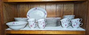 lot 789 image: 40pc Vintage Hebei Porcelain Pink Rose China Set.