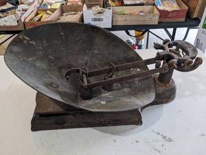 lot 953 image: Vintage Scale  Needs Restored
