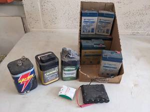 lot 964 image: Various Batteries  Untested