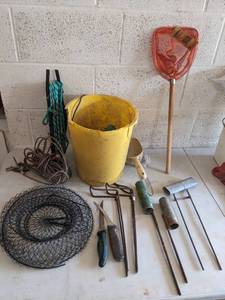 lot 971 image: Fishing Rod Holders  Filet Knives  Fish Basket