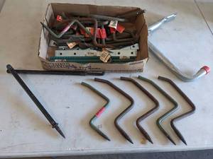 lot 985 image: Garage Hooks  Rebar