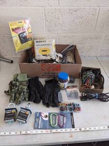 lot 1024 image: Bungees  Carabiners  Anchor Points  Extension Cords  Paracord And More