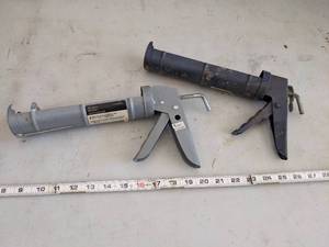lot 1035 image: Caulking Guns
