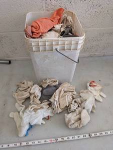 lot 1037 image: Shop TowelsRags