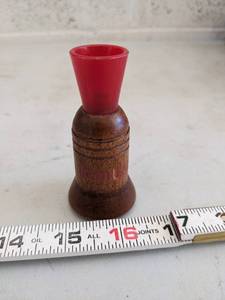 lot 1041 image: Redhead Bird Call