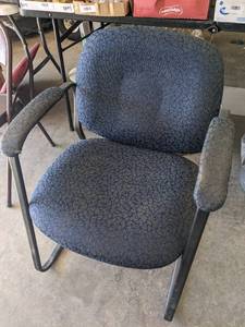 lot 1056 image: Office Chair.
