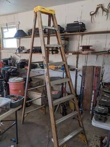lot 1084 image: Werner 8ft ladder.