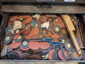 lot 1102 image: Lot of Abrasive Disc.