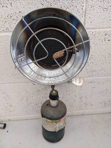 lot 1133 image: Propane Heater with Bottle.