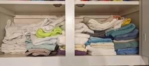 lot 1136 image: Hand Towels and Wash Clothes.