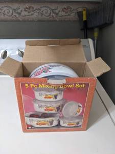 lot 1153 image: 5pc Mixing Bowl Set.