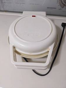 lot 1154 image: Toastmaster Belgian Waffler.