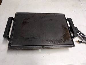 lot 1160 image: Toastmaster Electric Skillet.