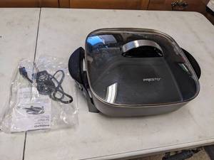 lot 1161 image: Presto Electric Skillet.