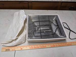 lot 1167 image: Indoor Electric Grill