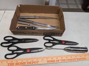 lot 1184 image: Kitchen Scissors  Knives