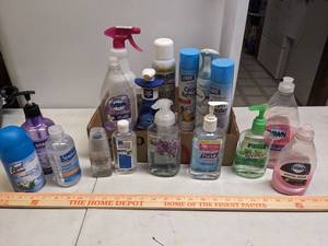 lot 1190 image: Cleaning Chemicals  Hand Sanitizers