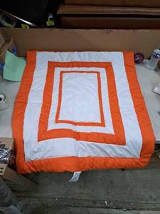 lot 3631 image: Baby Bassinet Blanket