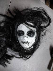 lot 1047 image: Scary Halloween Ghoul Decoration