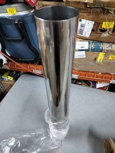 lot 1095 image: 30x3.5 Metal Pipe