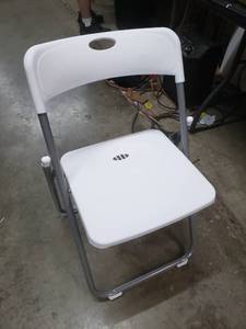 lot 2916 image: White Folding Plastic Chairs Qty 8