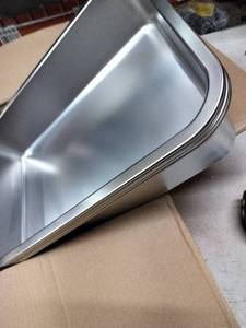 lot 5866 image: Stainless Steel 13 x 19 Baking Pans