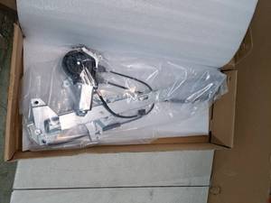 lot 3639 image: Front Left Drver Side Window Motor
