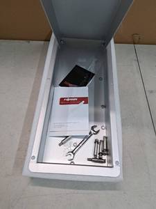 lot 3659 image: Fomiwin Parking Box