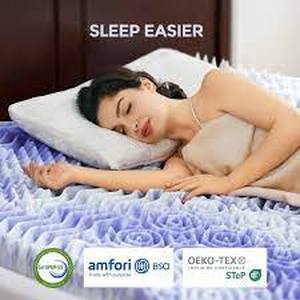 lot 2909 image: Dreamsmith Foam Mattress Topper 5X6.5
