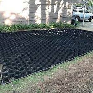 lot 5752 image: 20 x 24 Outdoor Weed Control Landscaping Tiles, Case of 12