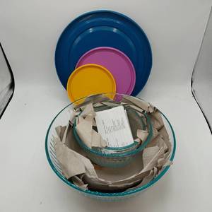 lot 24592 image: 3 lids, 3 bowls  Pyrex 8-piece 100 Years Glass Mixing Bowl Set (Limited Edition) - Assorted Colors Lids