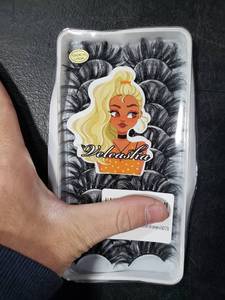 lot 2638 image: Veleesha Fake Eyelashes