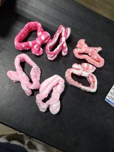 lot 2640 image: 6pk Head Bands with Bows