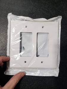 lot 2695 image: Leviton 88602 2-Gang DecoraGFCI Device Decora Wallplate, Oversized, Thermoset, Device Mount, White