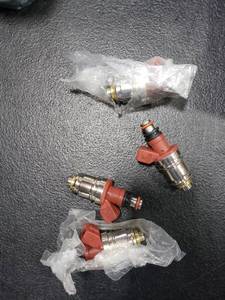 lot 2827 image: Fuel Injectors 16600-86G00 Replacement for Nissan Pickup 2.4L 1995 D21 2.4L 1990-1994 JS2-1 16600-86G10 Pack of 4