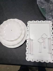 lot 2840 image: Set of 4 Dessert Stand Set, 3 Tiers White Plastic Cupcake Stand Holder & Rectangle Plastic Party Serving TraysPlatters for Wedding Birthday Baby Shower Tea Party Buffet