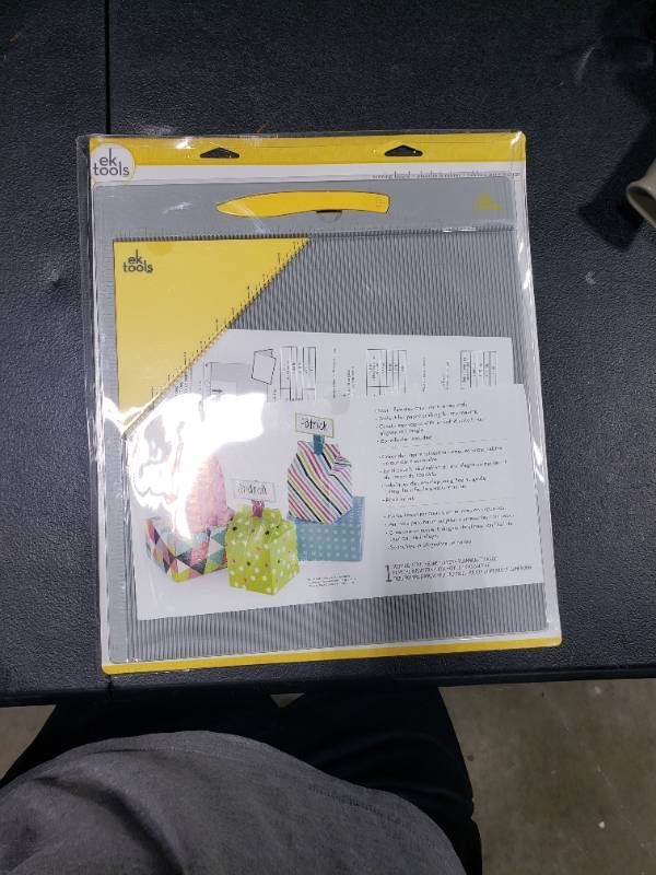 lot 3263 image: EK Success ek Tools Standard Scoring Board 54-00102 14 x 16.5 x .7