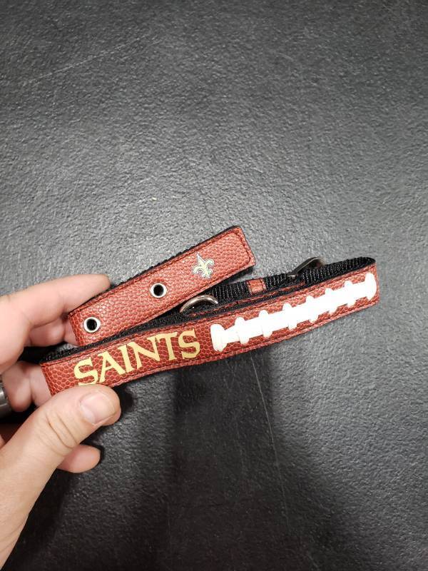 lot 4446 image: New Orleans Saints Leather Dog Collar