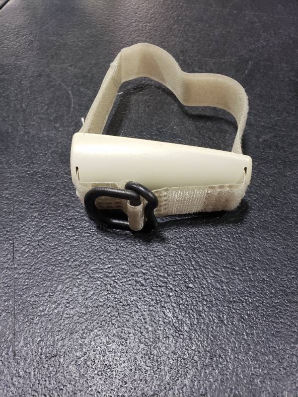 lot 4479 image: Weighted Utensil Block