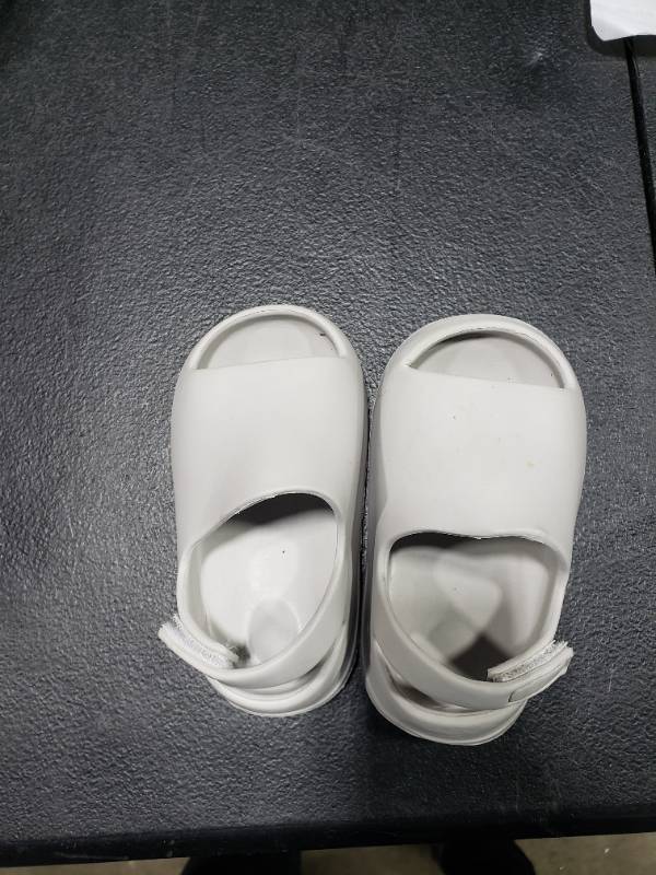 lot 6137 image: Toddler Little Kids Slides Sandals, Kids Summer Non-slip Open Toe Slides Slippers,Beach Pool Anti-slip Water Shoes,Indoor Outdoor Lightweight Slippers for Boys and Girls 2627 Gray