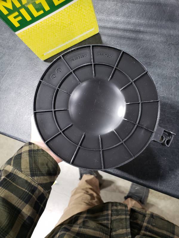 lot 7033 image: MANN-FILTER C 17 013 Air Filter
