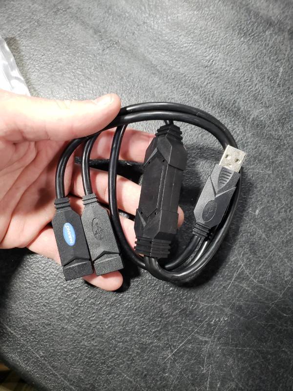 lot 7044 image: Onvian USB Splitter, USB Hub 1 Male to 2 Female Adapter, USB 2.0 Extension Data Power Cable, USB Splitter for Car, Laptop, Charging, Etc