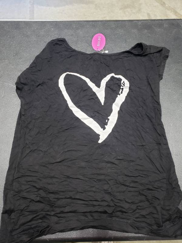 lot 7119 image: Casual Summer T Shirts for Women Trendy Heart Print Tee Shirt Loose Fit Off The Shoulder Top Black L