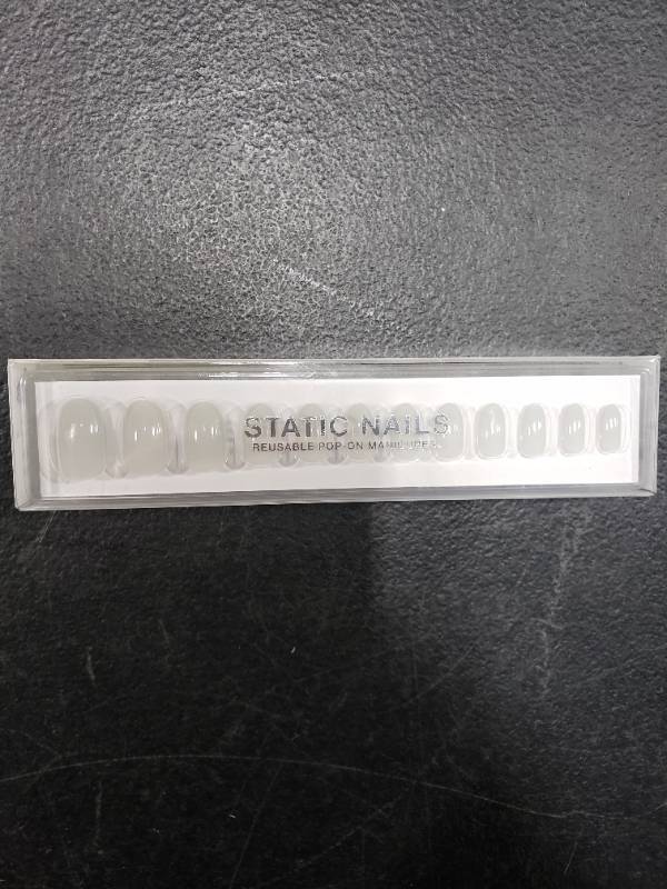 lot 7123 image: Static Nails Reusablr Pop On Manicures