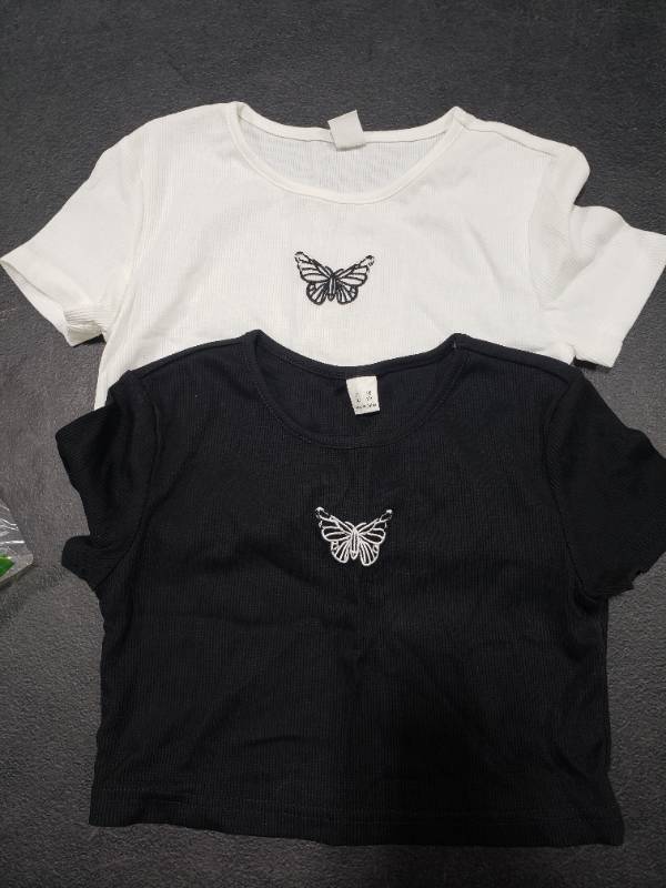 lot 1687 image: Romwe Girls 2 Pack T Shirt Graphic Butterfly Print Short Sleeve Crop Tops Black White 10Y