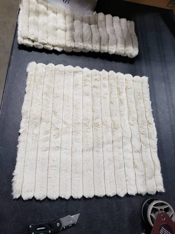 lot 1707 image: 18x18in Pillow Covers Beige set of 2