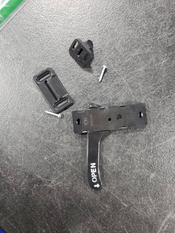 lot 6874 image: Leisure Coachworks RV- Screen Door Latch Right Hand Handle Kit - Camper Motorhome Travel Trailer
