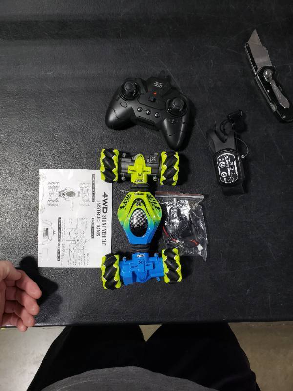 lot 2322 image: HScopter Gesture RC Cars 4WD Drift Stunt Remote Control Car Twist Offroad Craweler with Gravity Sensor Watch Light Music Kids Toys Gift Prensent for Boy Girl Birthday Chirstams Party Xmas