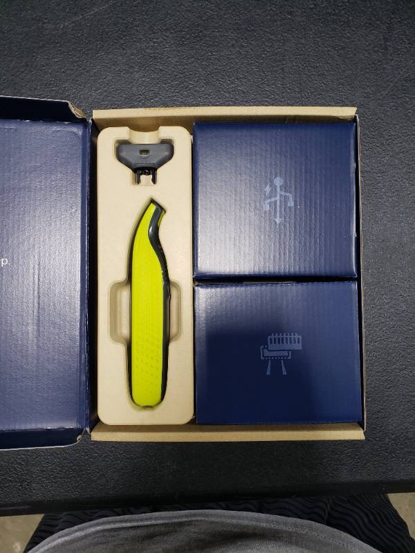 lot 4452 image: Philips Norelco One Blade Razor