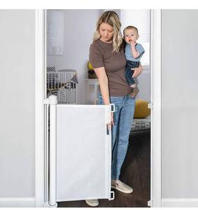 lot 14140 image: YOOFOR Retractable Baby Gate, Extra Wide Safety Kids or Pets Gate, 33�� Tall, Extends to 55�� Wide, Mesh Safety Dog Gate for Stairs, Indoor, Outdoor, Doorways, Hallways (White, 33x55)